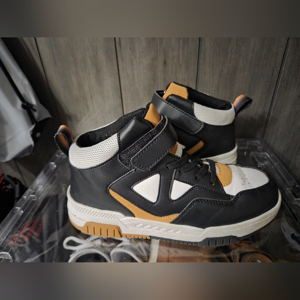 Boys Size 5Y Boots Black Brown White